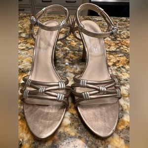 Eli’s Tahari 3.5” Beautiful Metallic Rose Gold/Silver Strappy Heels Size 37